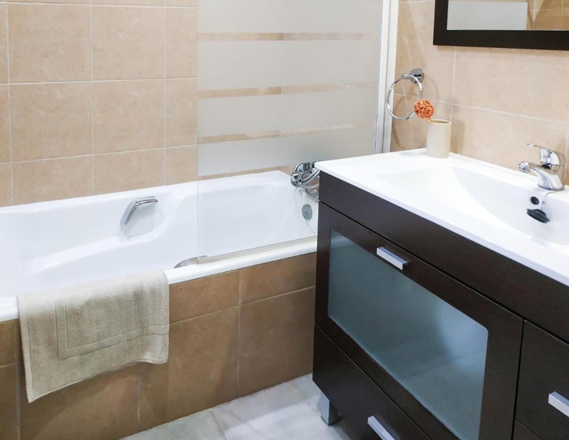 Homelystay-Benalmadena, Puerto Marina Eksteriør billede